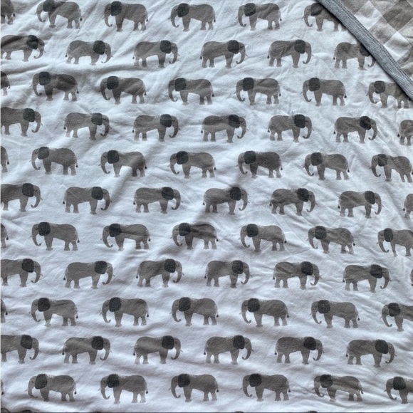 MudPie gray elephants plaid blanket - Picture 3 of 10